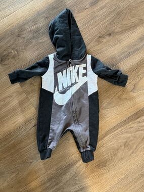 Nike newborn